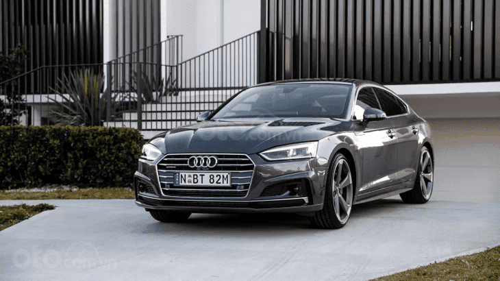 Đầu xe Audi A5 2021