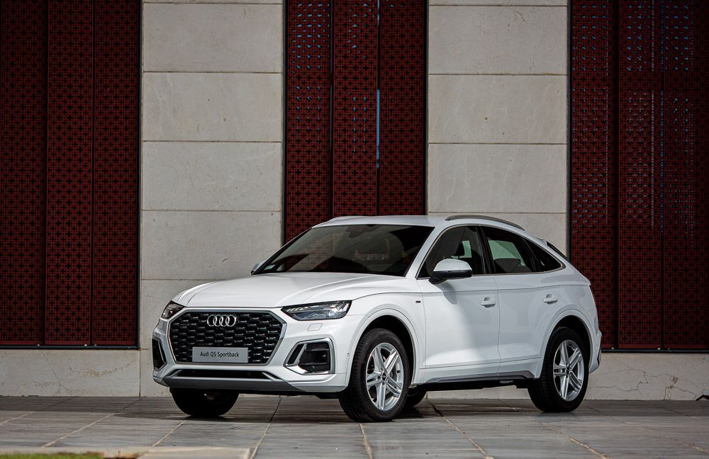 Thân xe Audi Q5 có vẻ ngoài cuốn hút, mạnh mẽ